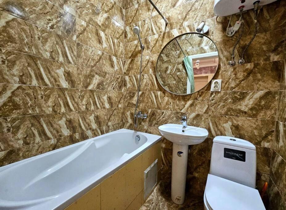 Luxury Apartment In The Center 키시나우 외부 사진